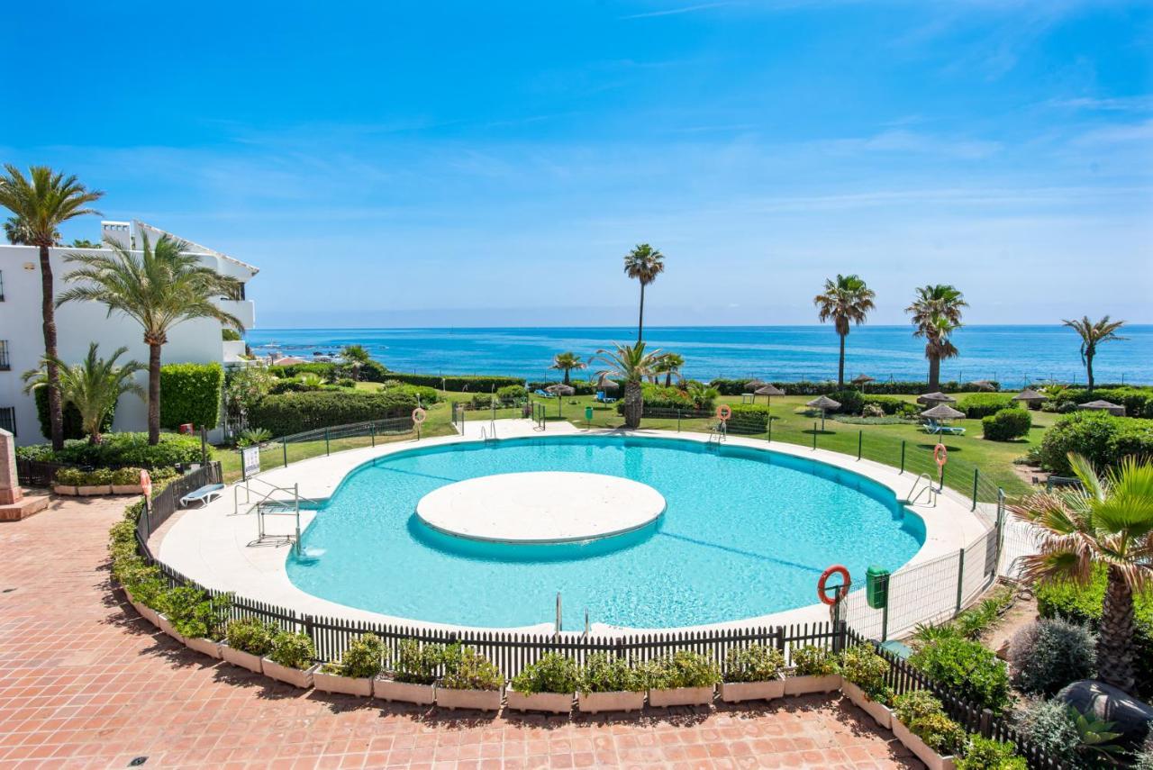 Frontline Beach Apartment Miraflores Sitio de Calahonda المظهر الخارجي الصورة