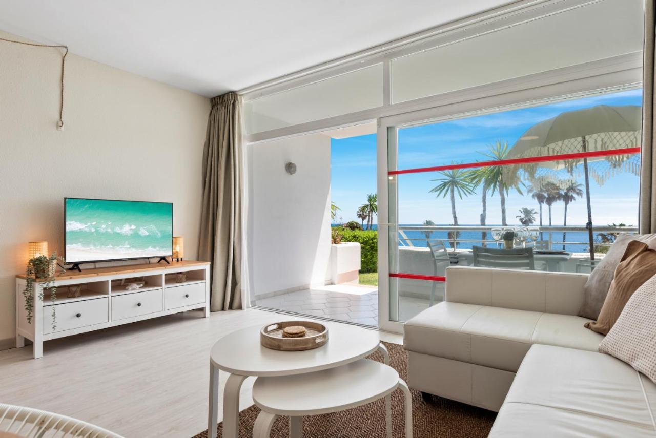 Frontline Beach Apartment Miraflores Sitio de Calahonda المظهر الخارجي الصورة