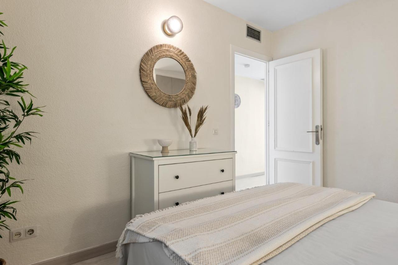 Frontline Beach Apartment Miraflores Sitio de Calahonda المظهر الخارجي الصورة
