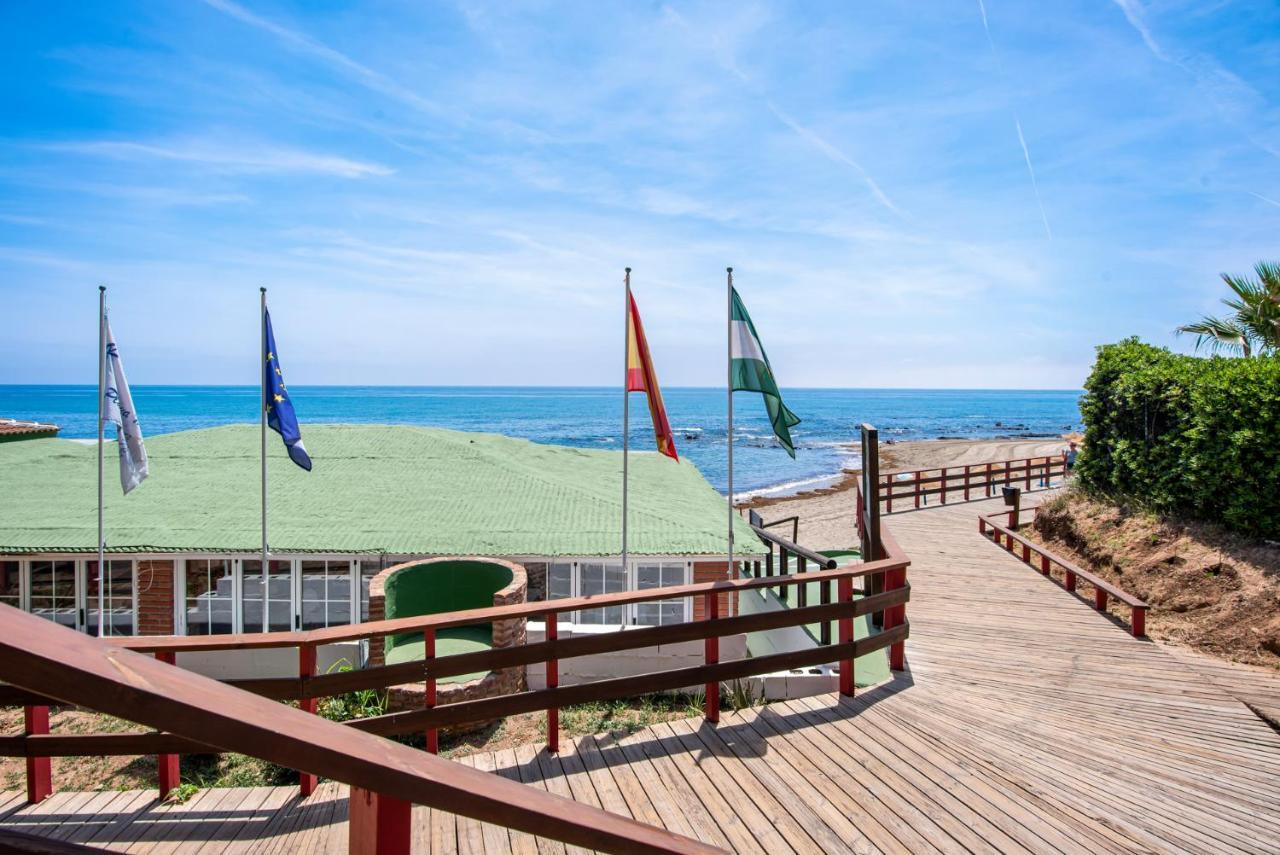 Frontline Beach Apartment Miraflores Sitio de Calahonda المظهر الخارجي الصورة